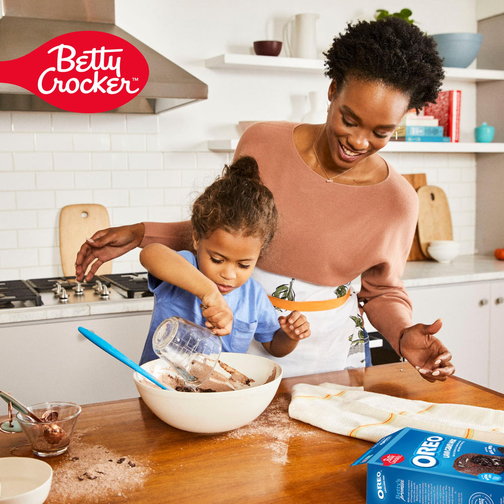 Table-ready dessert: Betty Crocker OREO lava cake as a quick finish