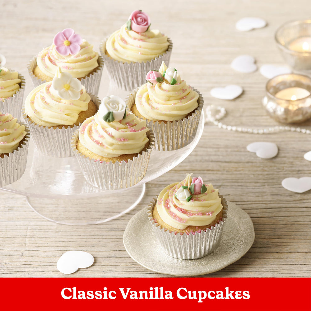 Betty Crocker vanilla mix dry ingredients ready to measure and whisk