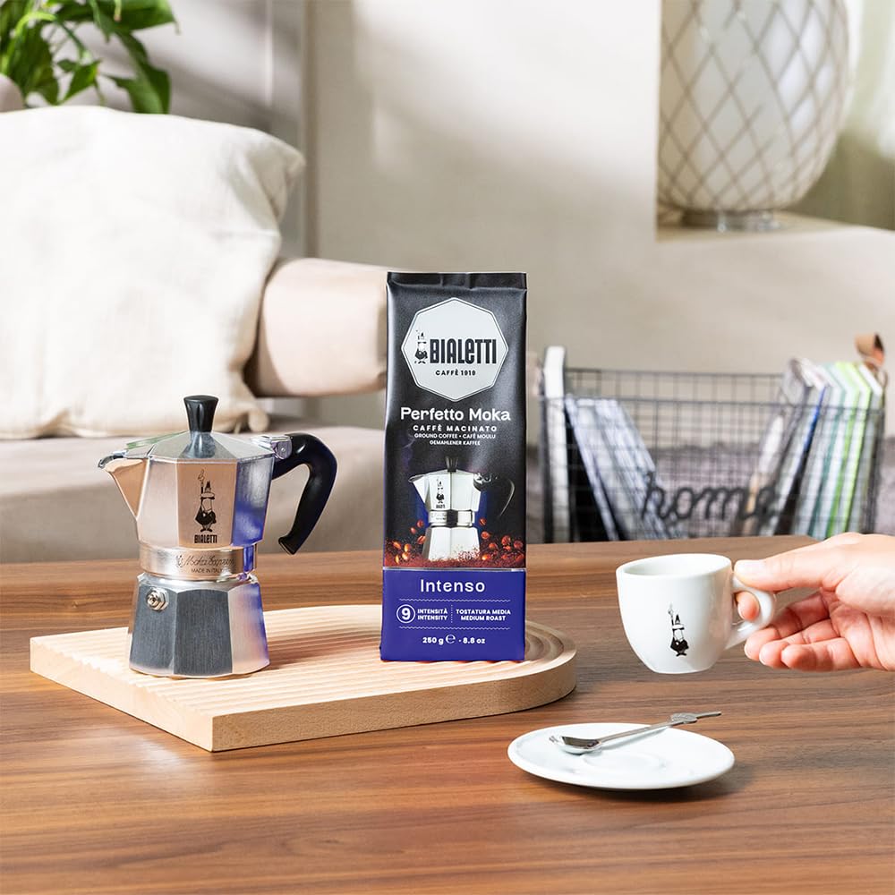 Bialetti Perfetto Moka aroma-saving valve highlights freshness for extended, aromatic moka brewing.