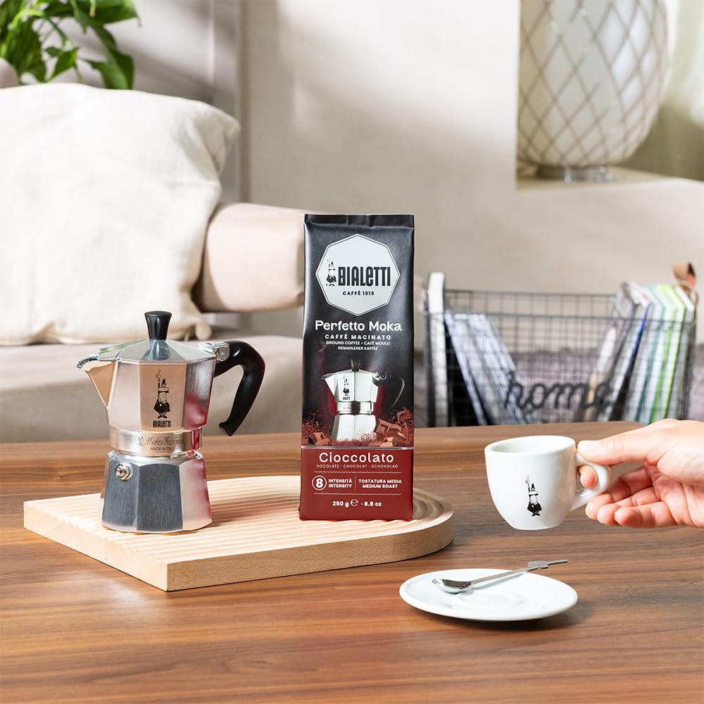 Bialetti Perfetto Moka Chocolate bag with aroma-saving valve preserving freshness.