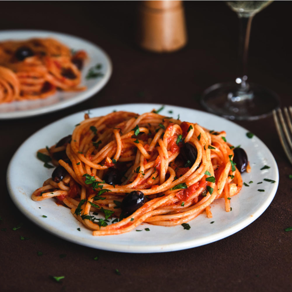 Cooked al dente scene with Bionaturae spaghetti hints quick, satisfying meals.