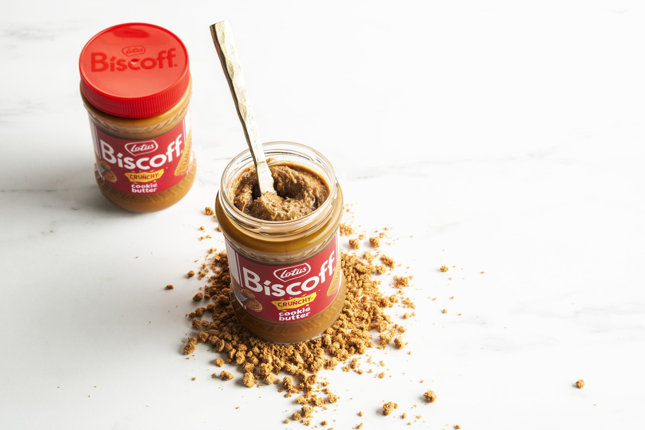 Pancakes topped with Biscoff Crunchy Spread for a cozy breakfast