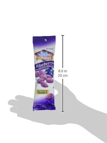 Blue Diamond Blueberry Almonds vitamin E label, a natural vitamin source.