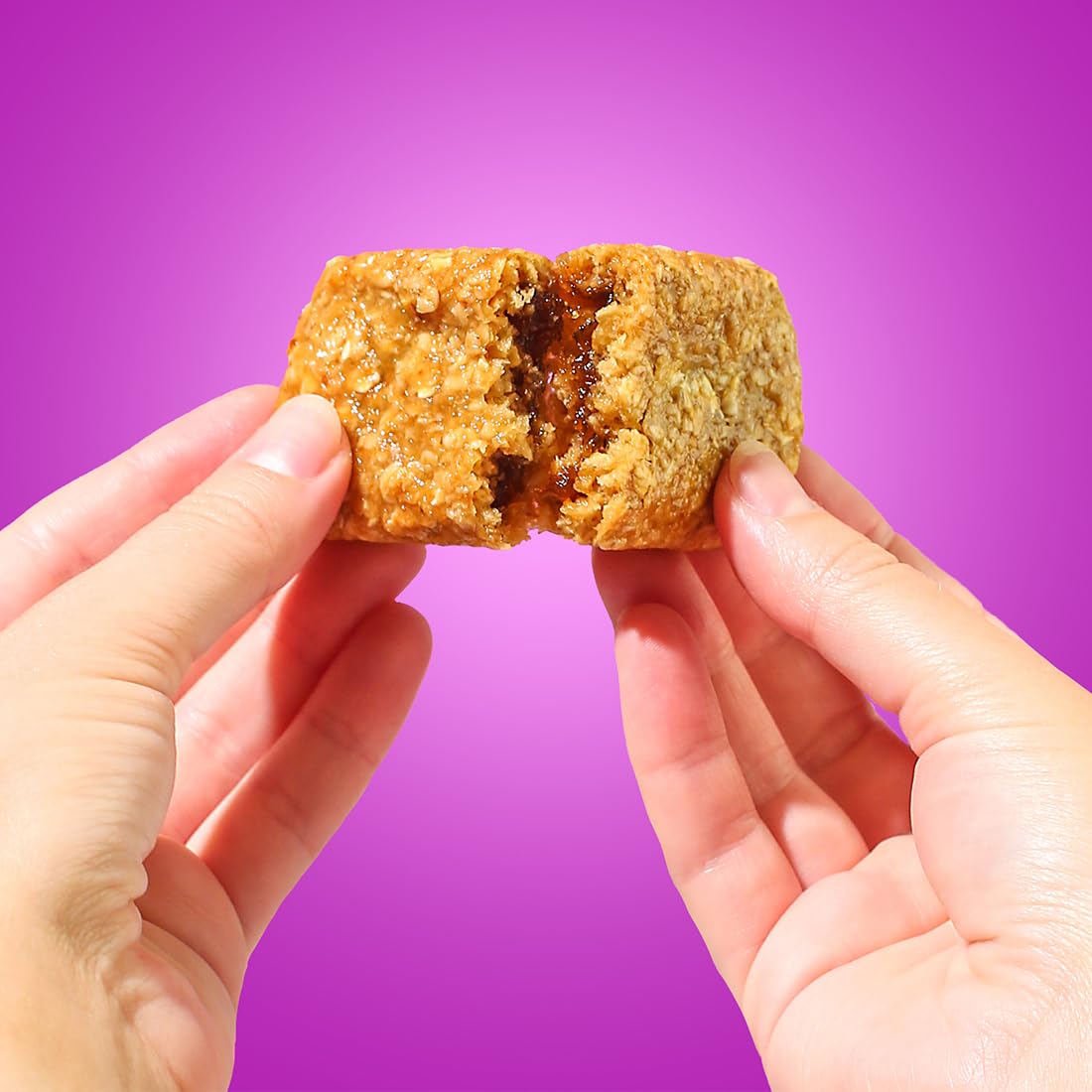 Bobo's Fig Bar 30 Original Fig cross-section reveals rich fig jam and wholesome oats.