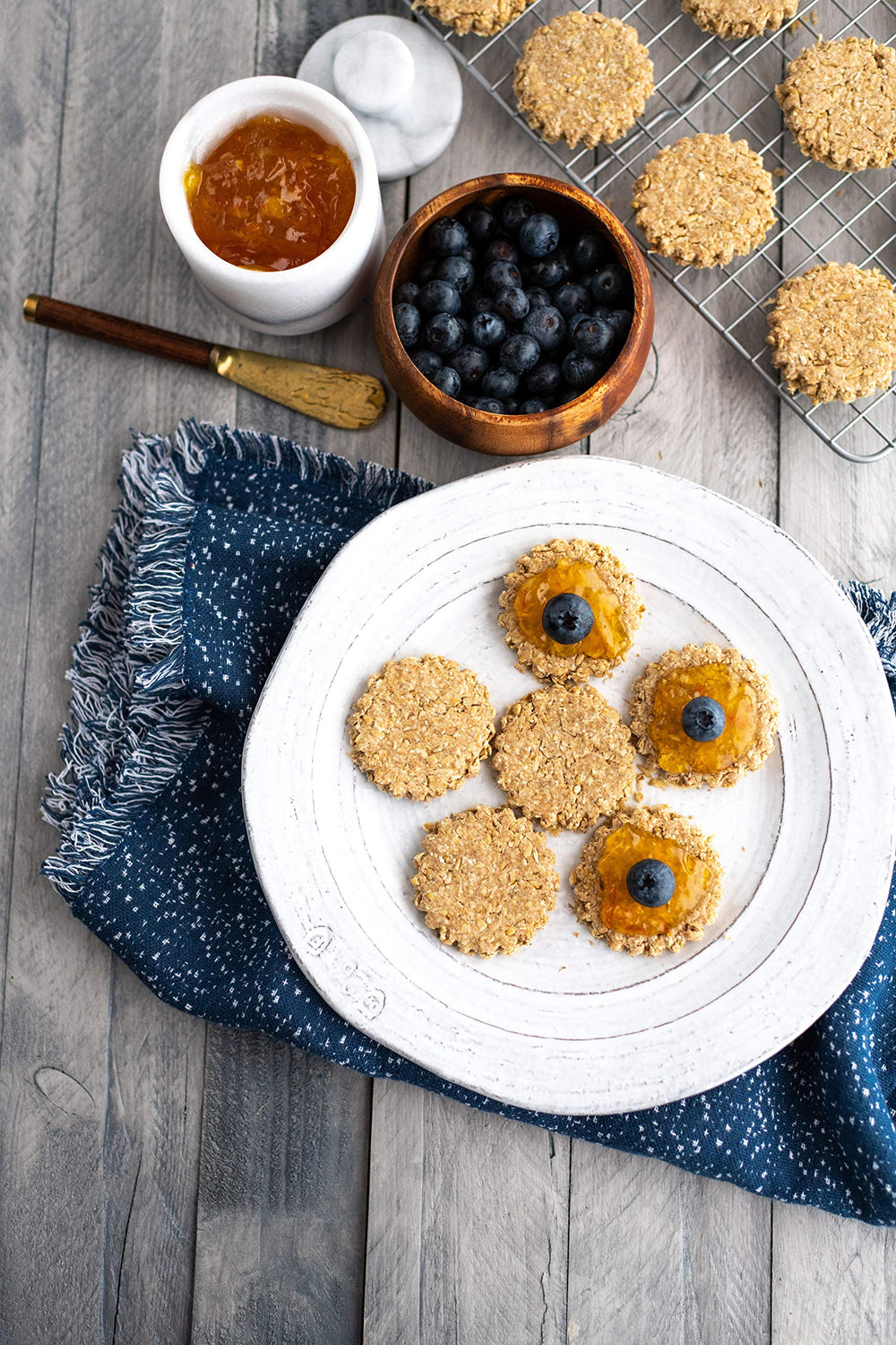 Bob's Red Mill oatcakes made with Scottish oats, inviting bake scene.