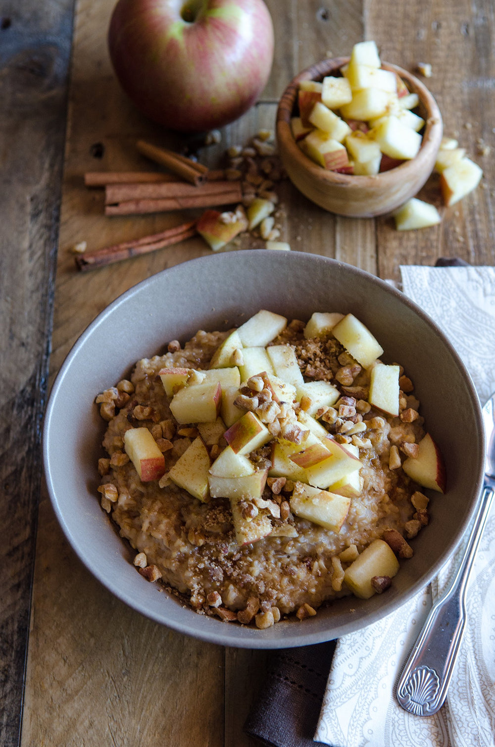 Bob's Red Mill steel-cut oats close-up texture highlights chew