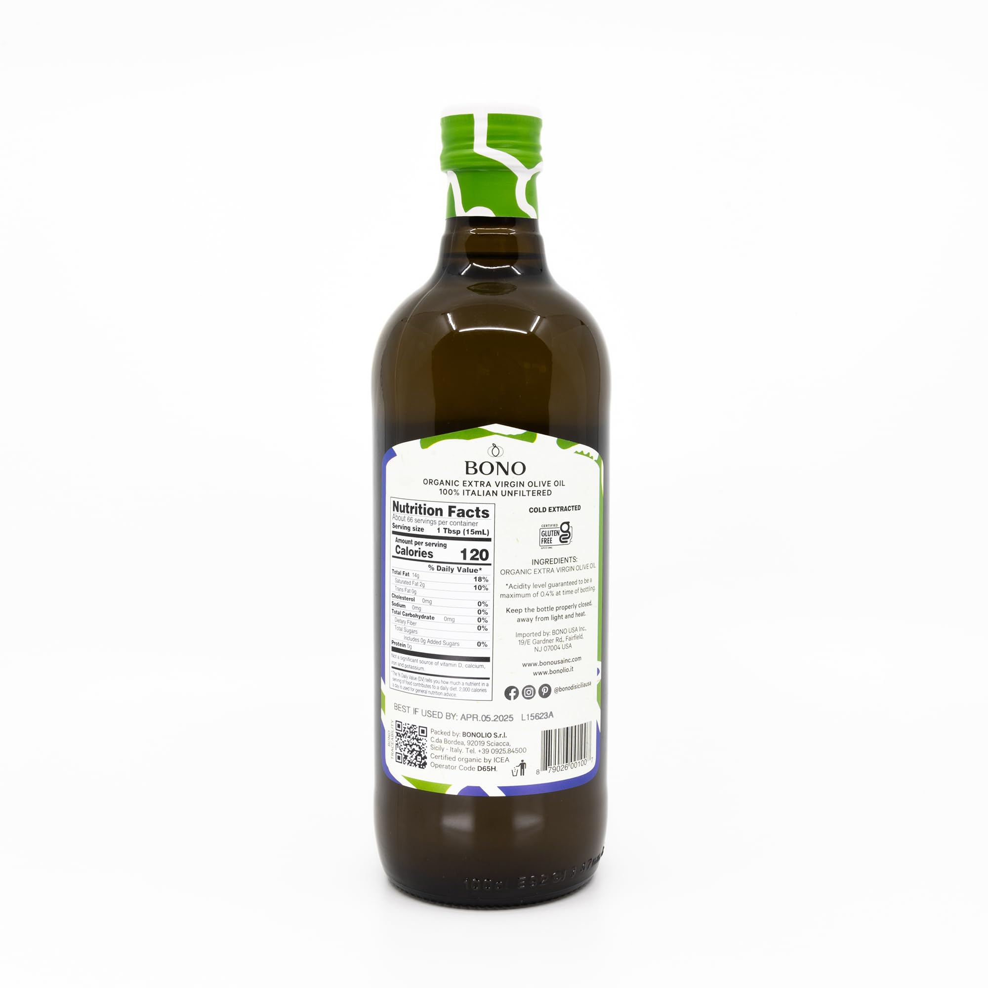 Bono Organic Italian olive oil drizzle over a salad to enhance aroma and depth