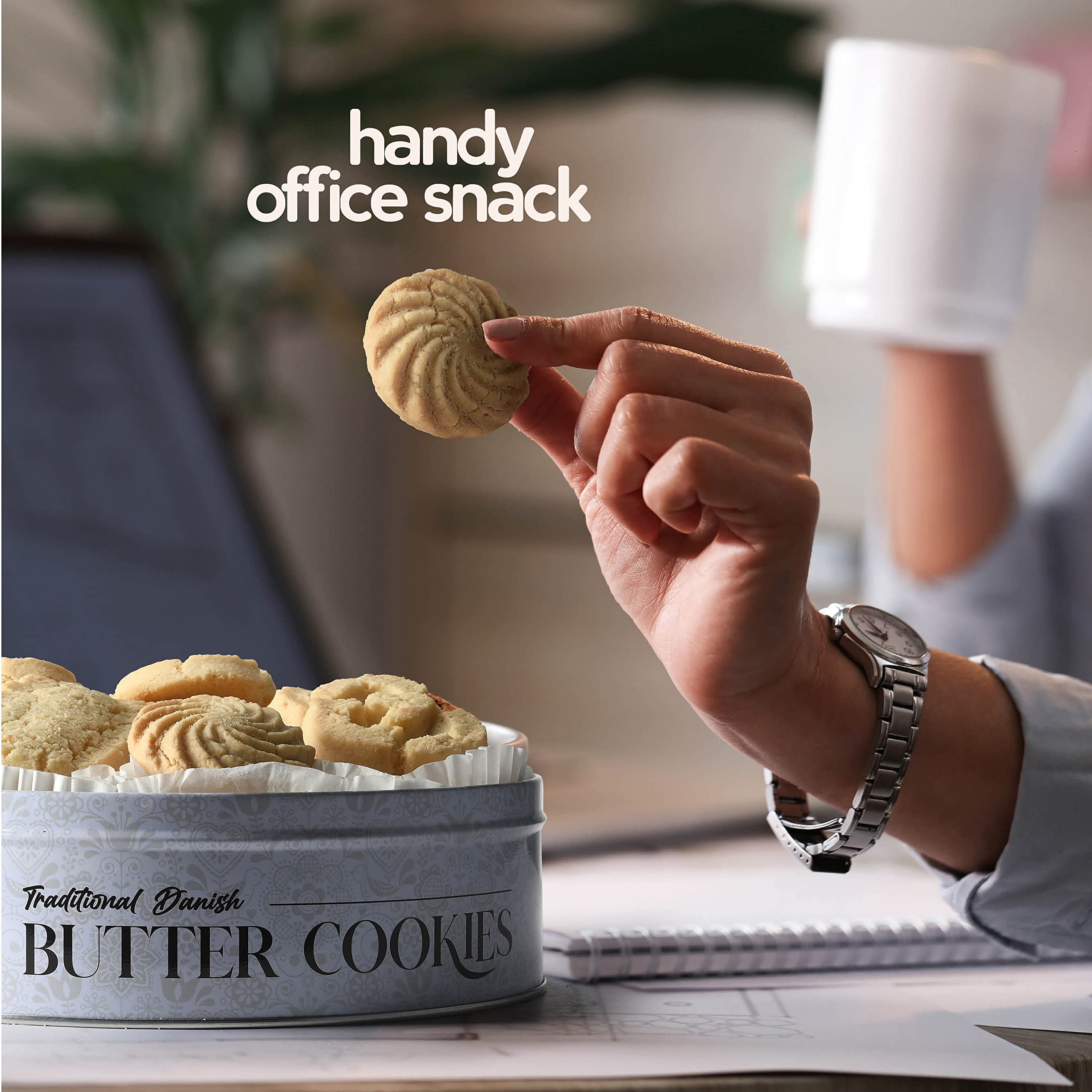 BREXONIC reusable tin packaging keeps cookies fresh for gifting or sharing