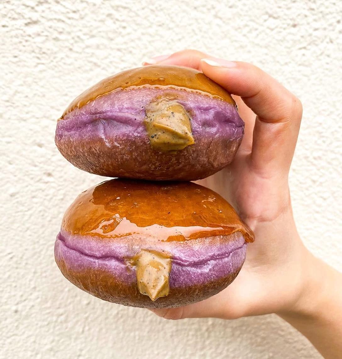 Butterfly Ube Flavoring Extract flavors frosting with clean, concentrated profile.