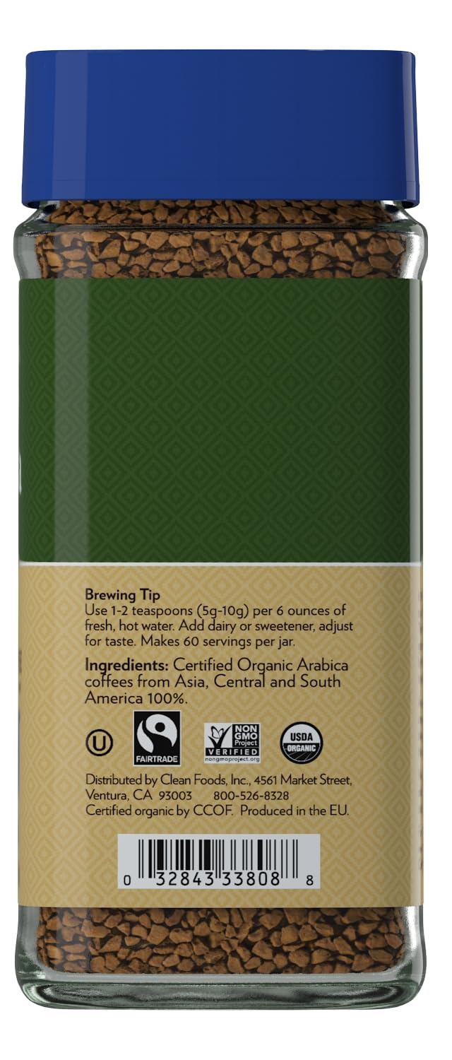 Cafe Altura instant coffee dissolving in water for fast cafe-quality beverages.