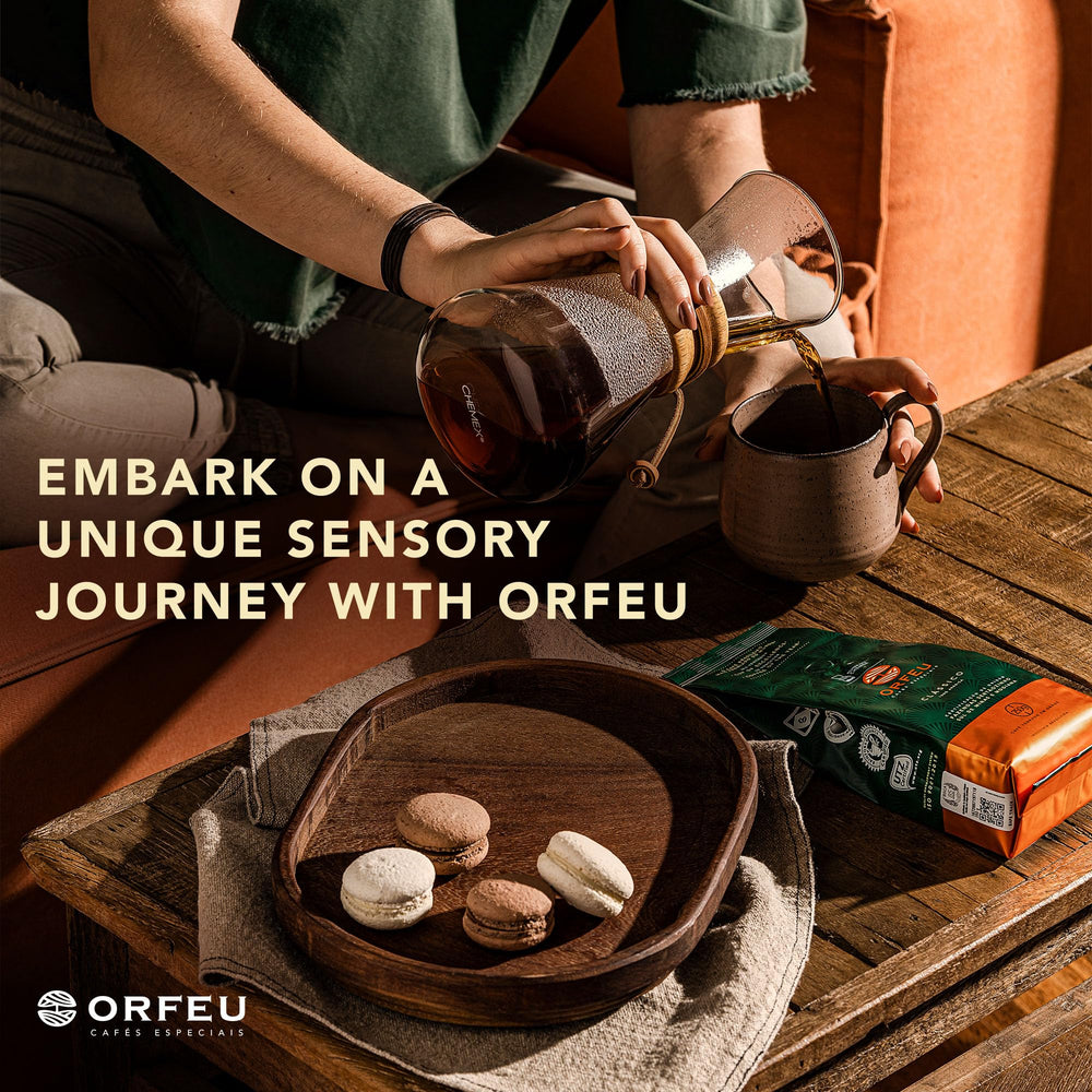 Cafe Orfeu aroma floral notes highlight a bright, aromatic cup.