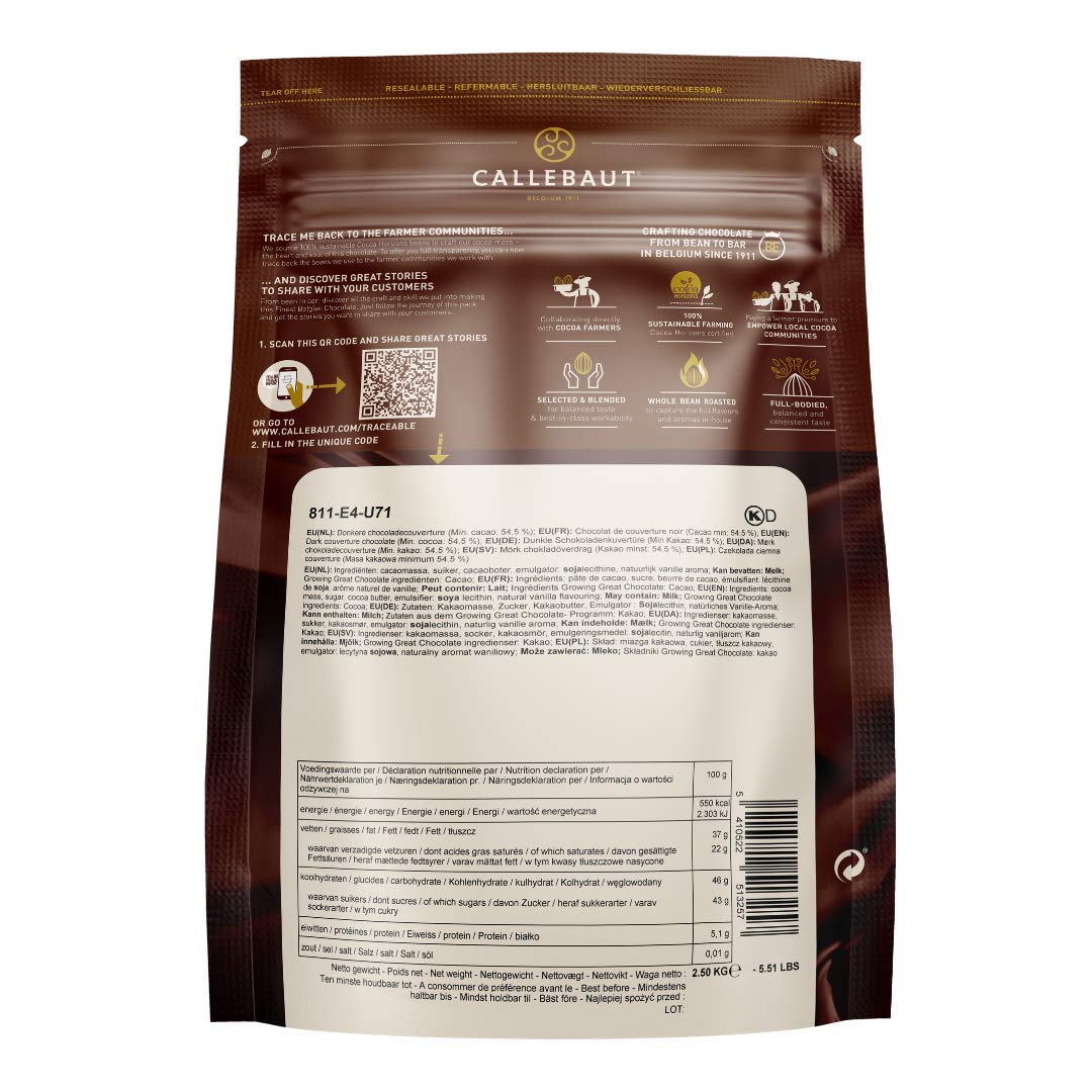 Callebaut callets packaging shows glossy chips ideal for consistent baking results.