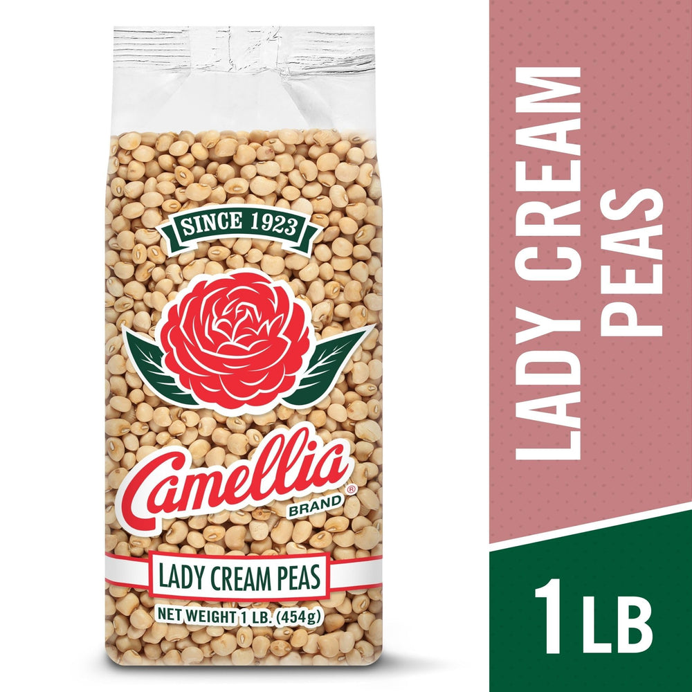 Camellia Brand Lady Cream Peas with garlic and onions on the prep board