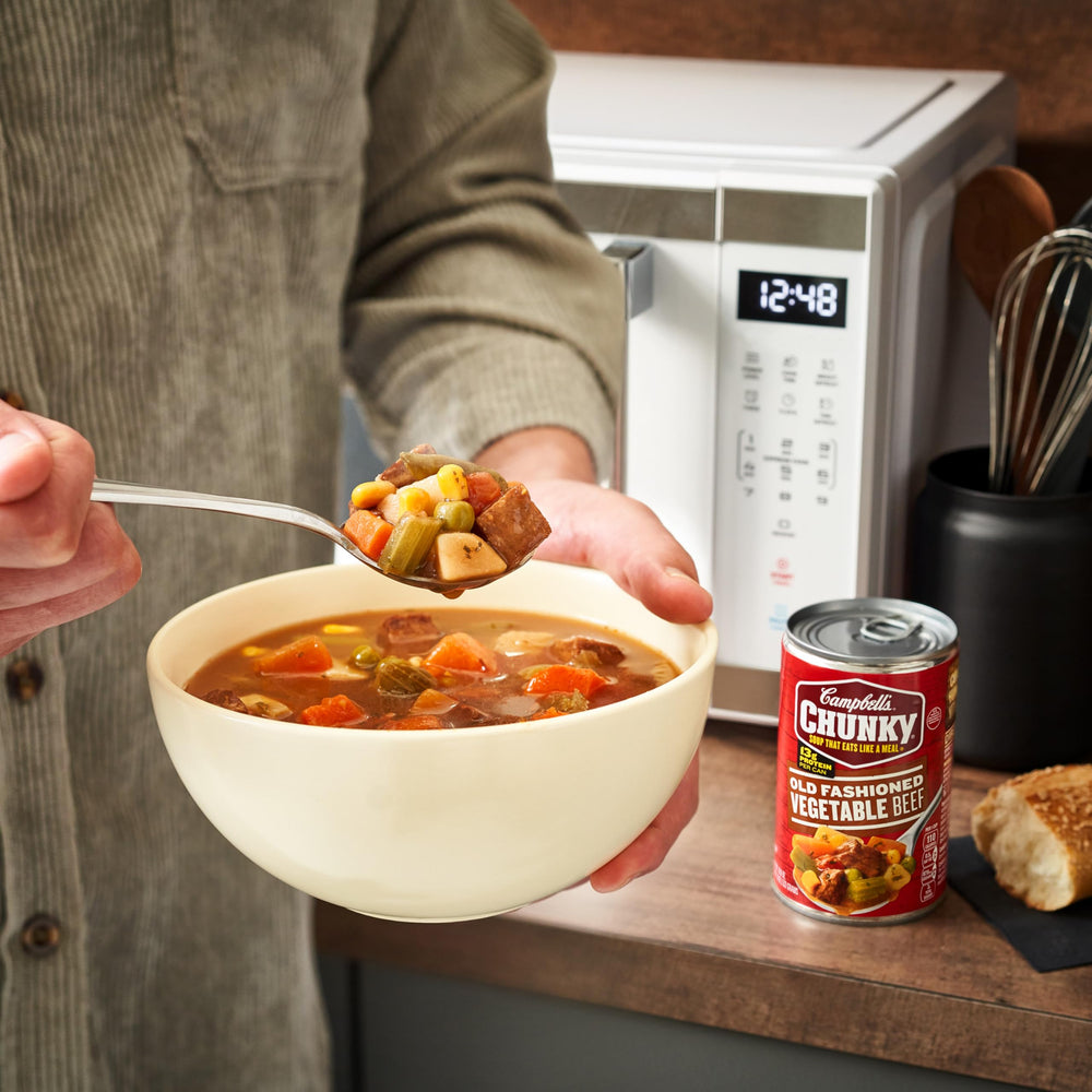 Nutrition label highlights 13 g protein per can for Campbell’s Chunky