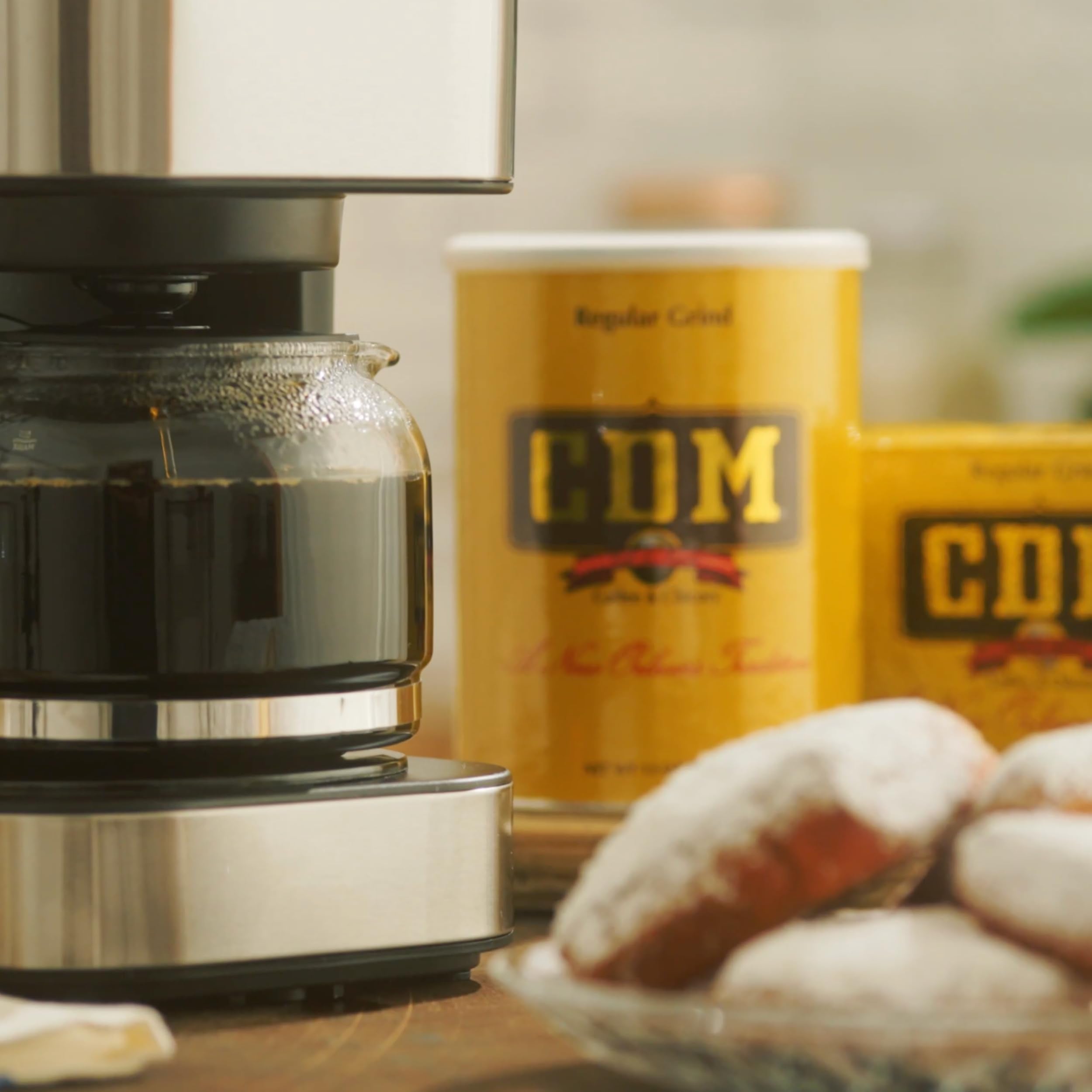 CDM strong cafe au lait base ideal for creamy morning pours.