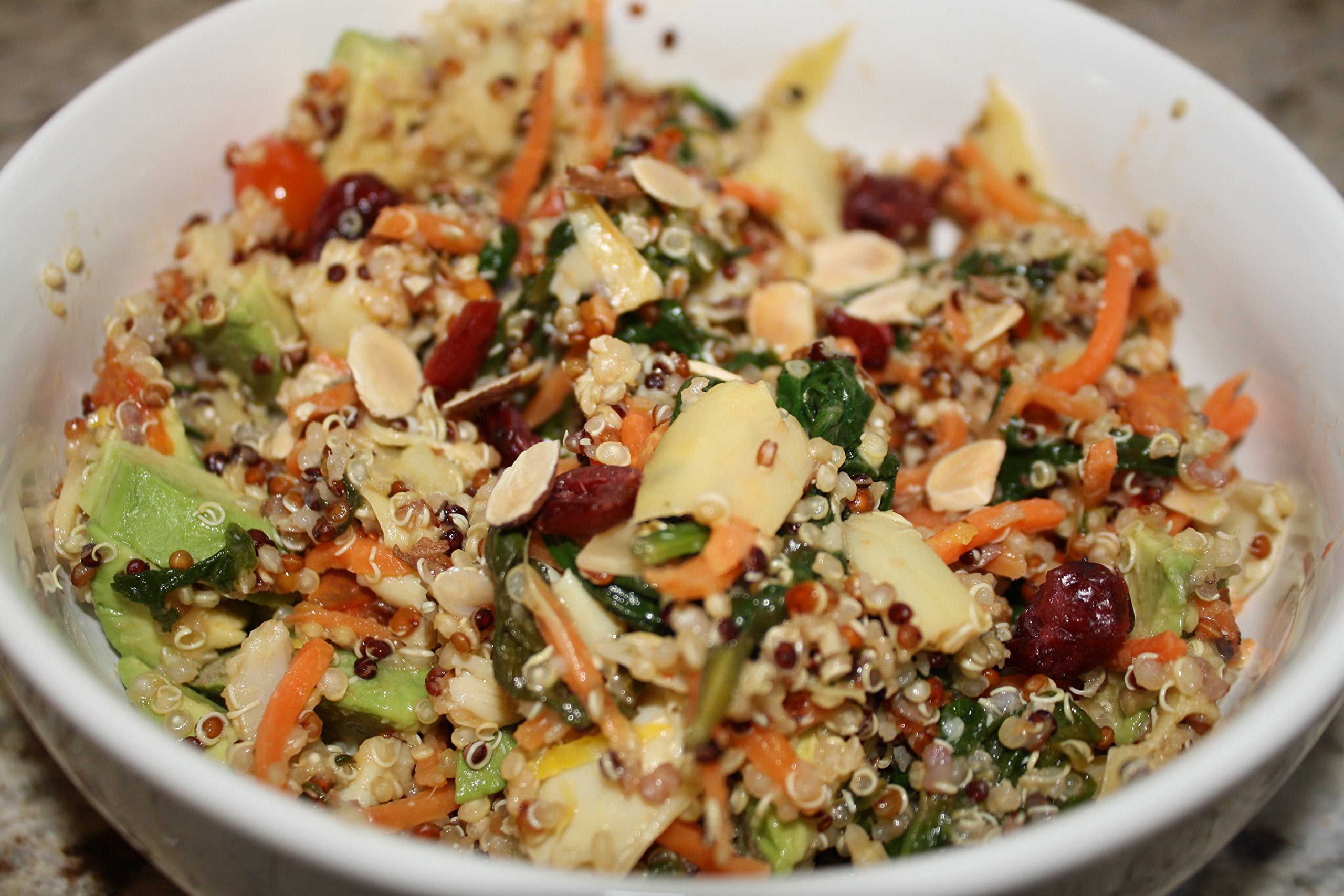 Cereausly Quinoa gluten-free Kosher badge signals dietary flexibility.
