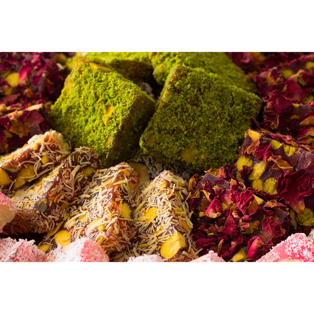 Çerez Pazarı Turkish Delight with dried rose leaves adds festive aroma.