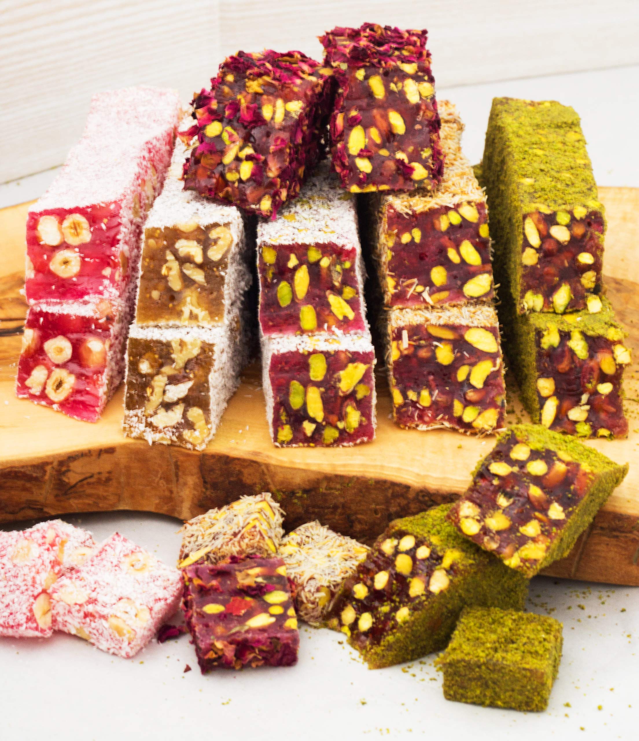 Çerez Pazarı Turkish Delight served with tea-time setup