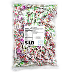 The Hampton Popcorn Company bubble gum center adds playful candy moments.