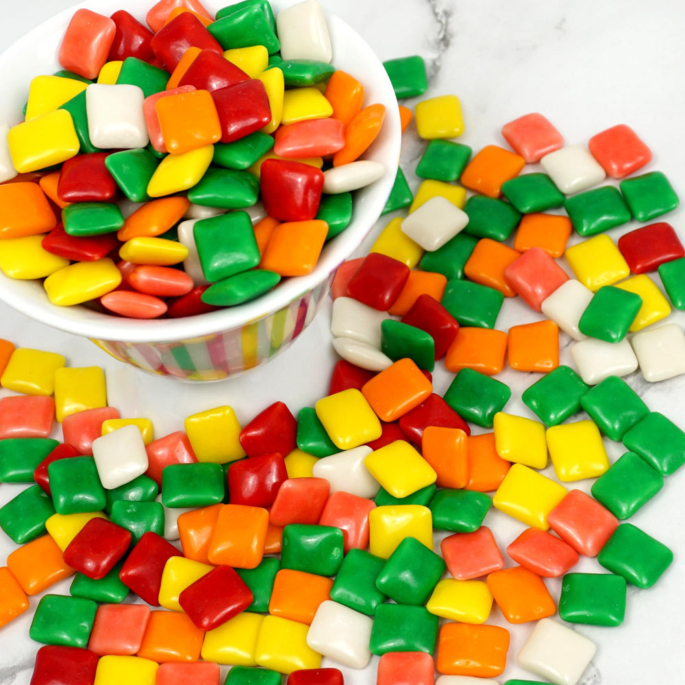 Chiclets gum bubble machine refill showcases easy dispensing and snack ready appeal.