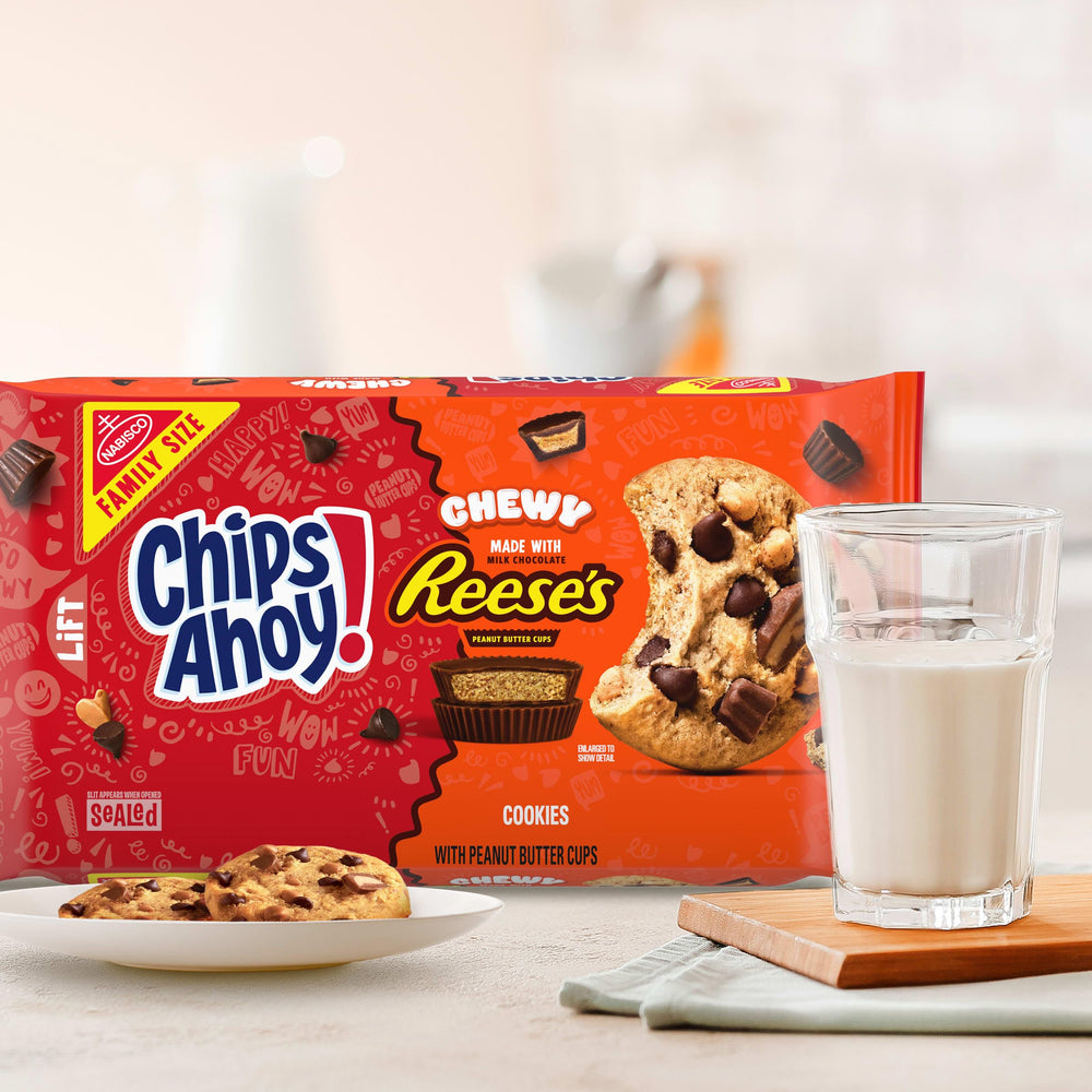 CHIPS AHOY! cookie-jar-snack-time: shareable treat for family movie night.