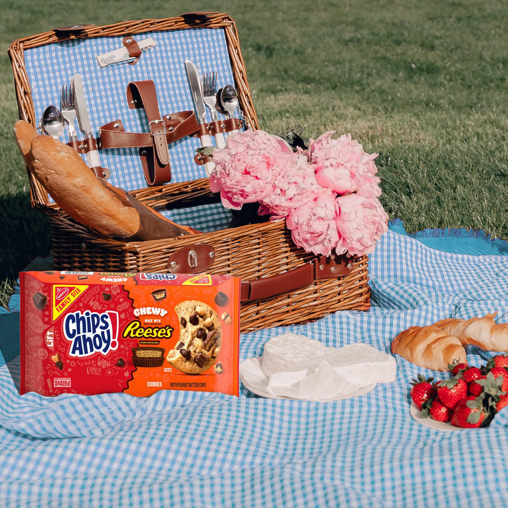 CHIPS AHOY! lunchbox-friendly-cookie: soft cookies fit school meals.