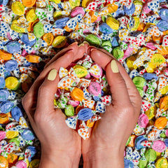 Chipurnoi Puntini Frutti Assortiti jujubes close-up emphasizing chewy texture and glossy fruit coating.