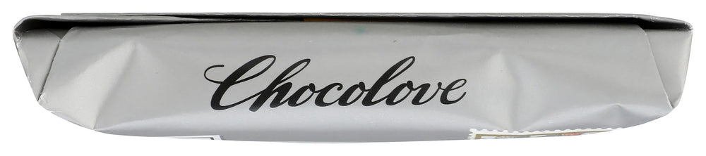 Chocolove Drk Xtreme bar beside coffee for bold pairing.
