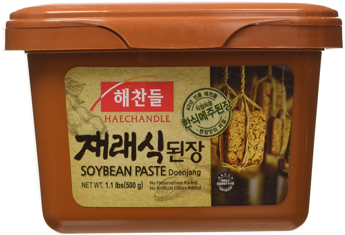 CJ Haechandle Doenjang 500g bottle front for rich Korean soybean paste flavor.