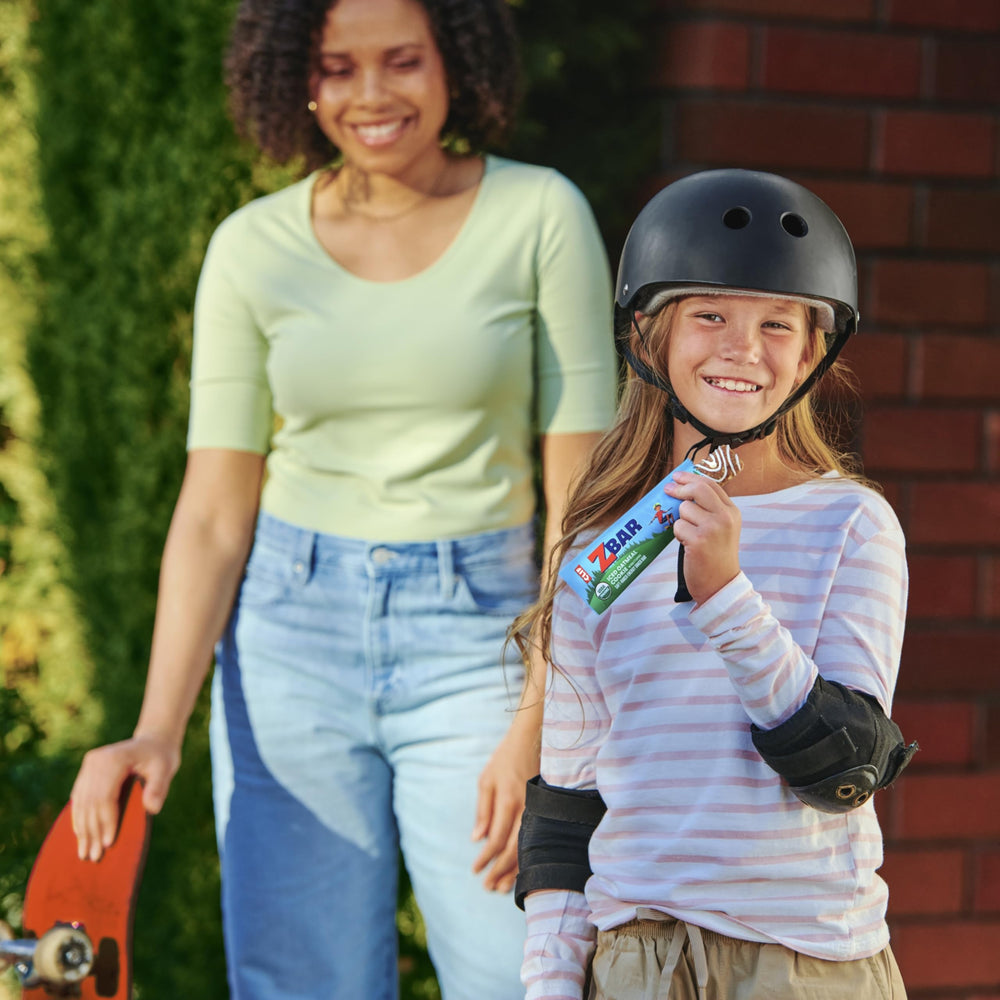Clif Kid ZBar Iced Oatmeal Cookie features no artificial flavors or colors.