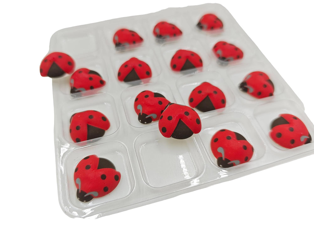 Clonynix edible insect-themed sprinkles adding charm to cookies