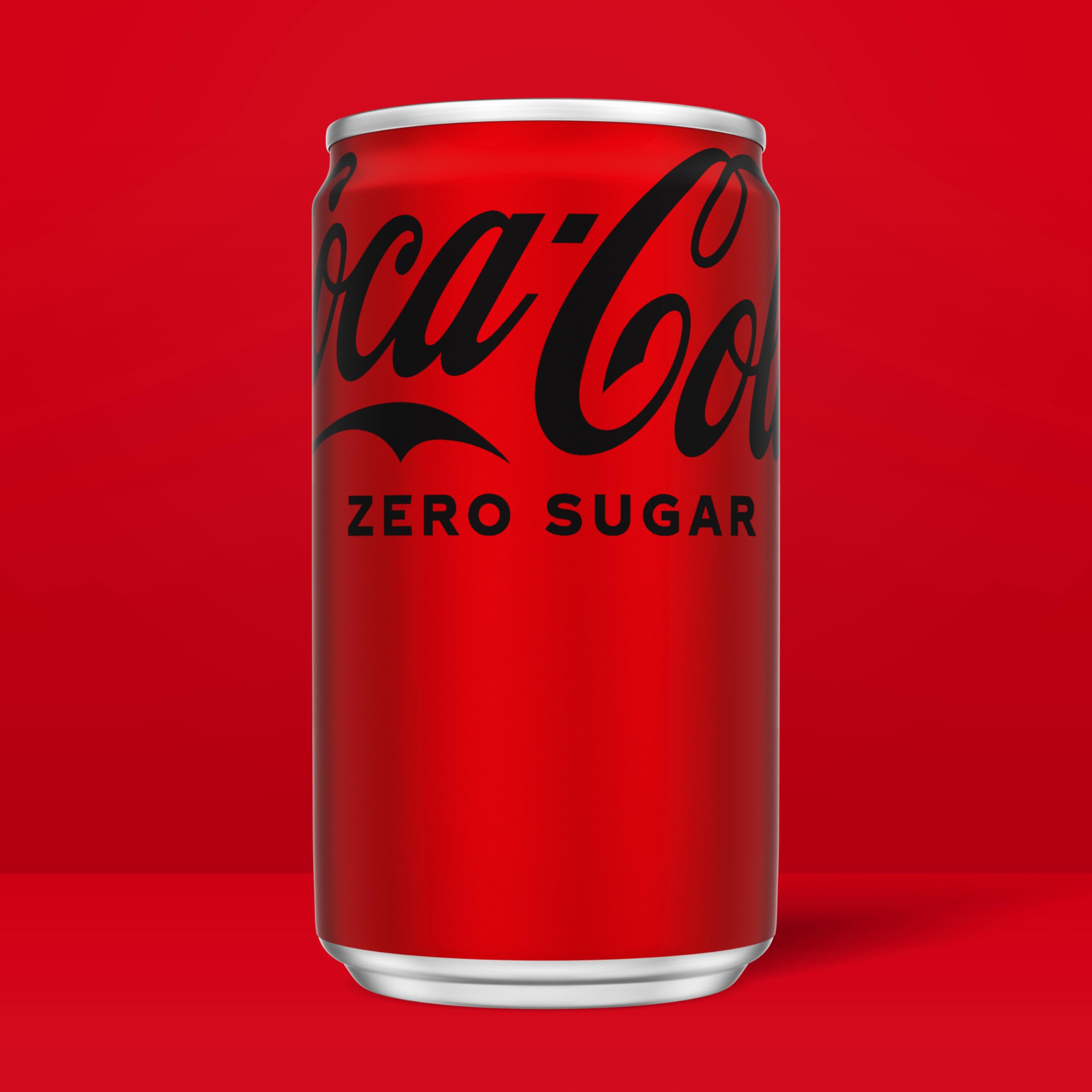 Coca-Cola Zero Sugar pour, satisfying aroma and fizz at meals.