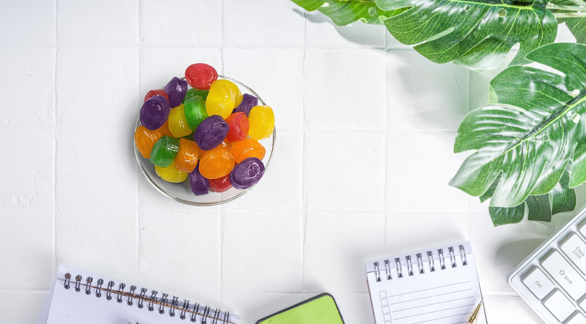 Colombina Sweet Delights party favors in a colorful candy dish