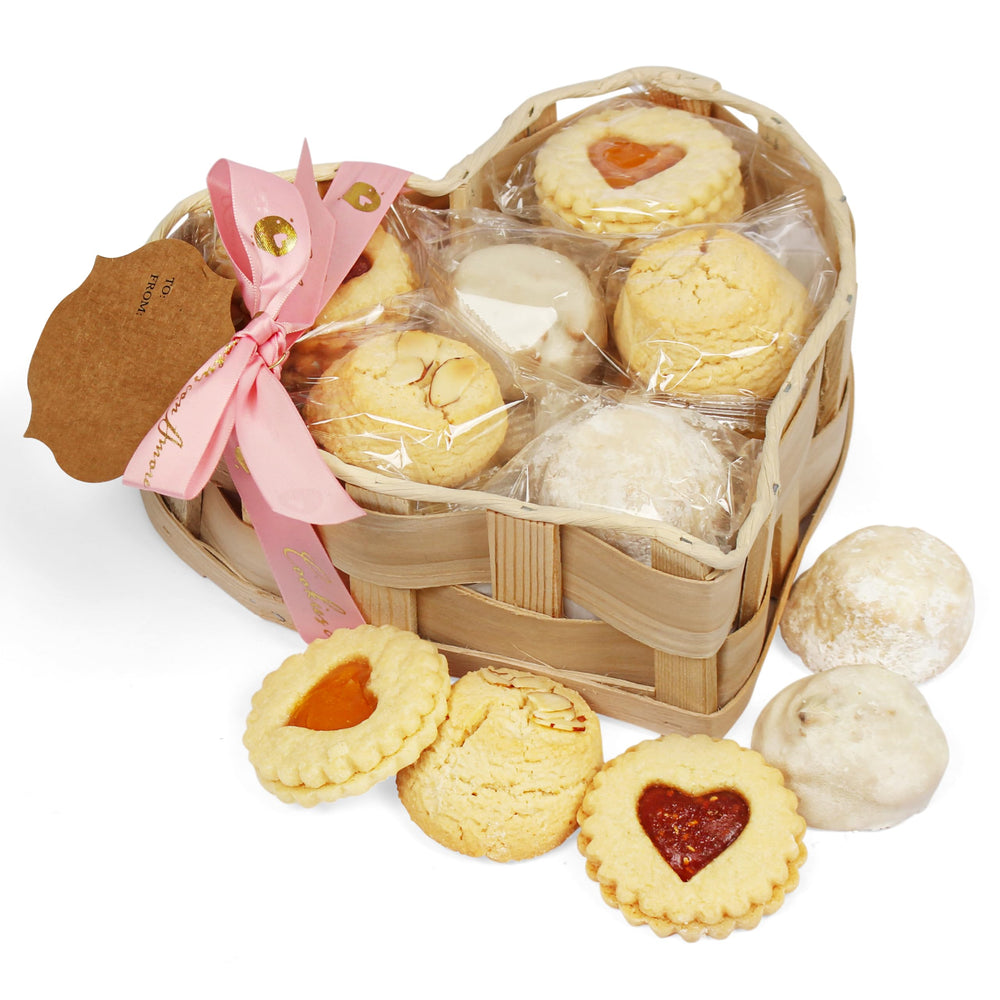 Cookies Con Amore coffee and tea pairing guidance complements the cookie experience