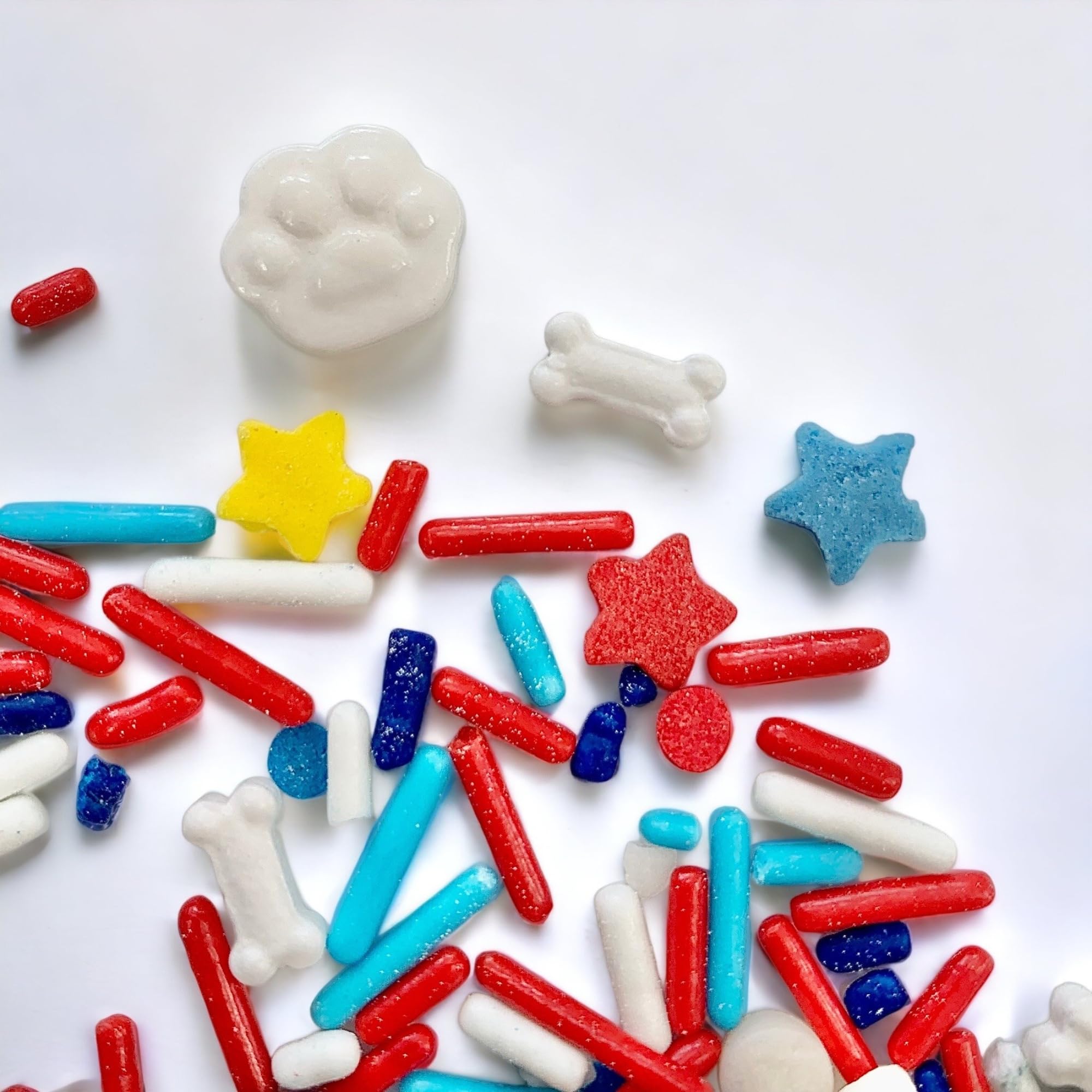 Cool Mom Sprinkles blue pink gender reveal sprinkles enhance cake decorations.