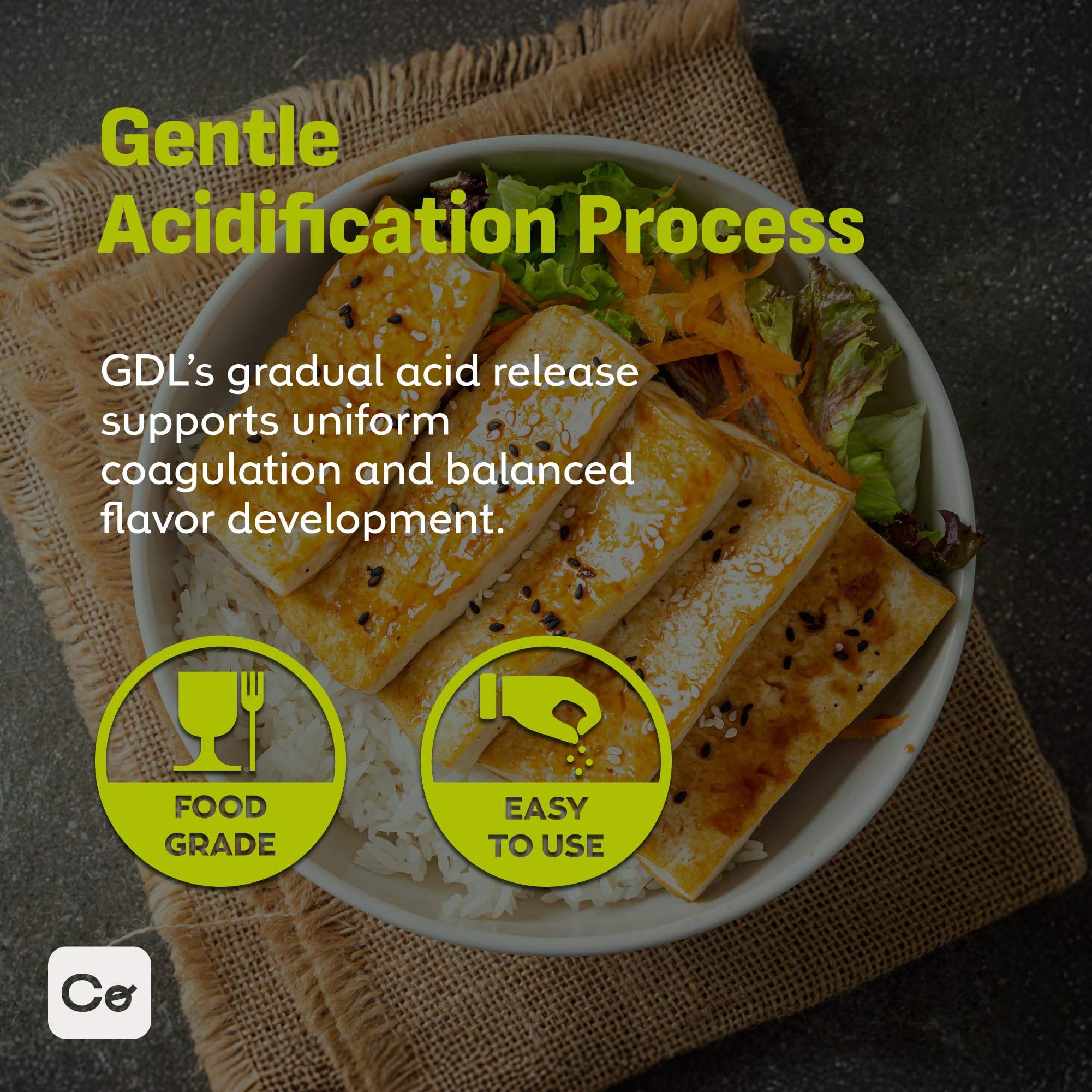 Coolinario GDL measuring-spoon demonstrates precise dosing for soy milk coagulation.