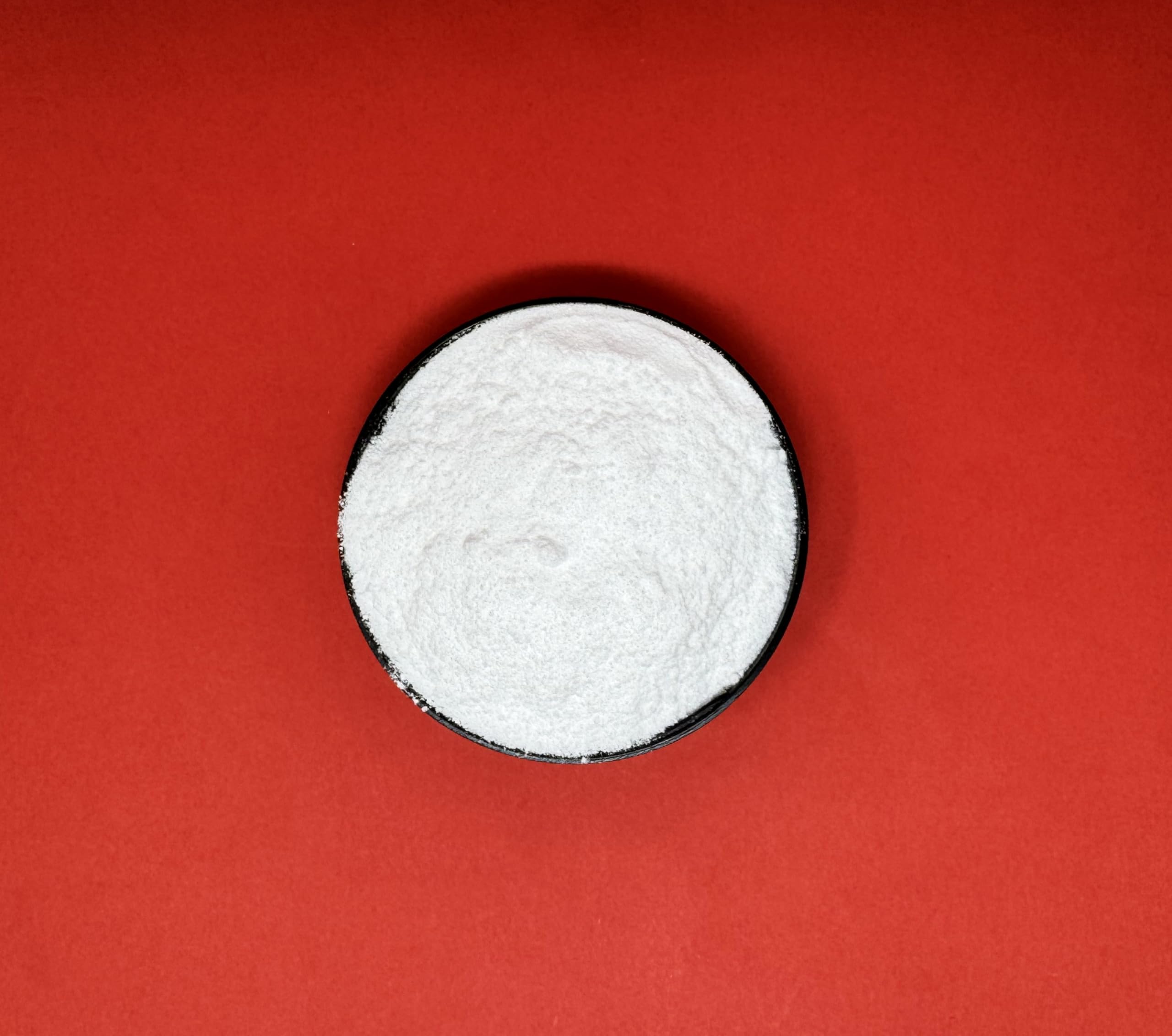 Crait lactic acid powder in a kitchen scene for ferments and tangy treats.