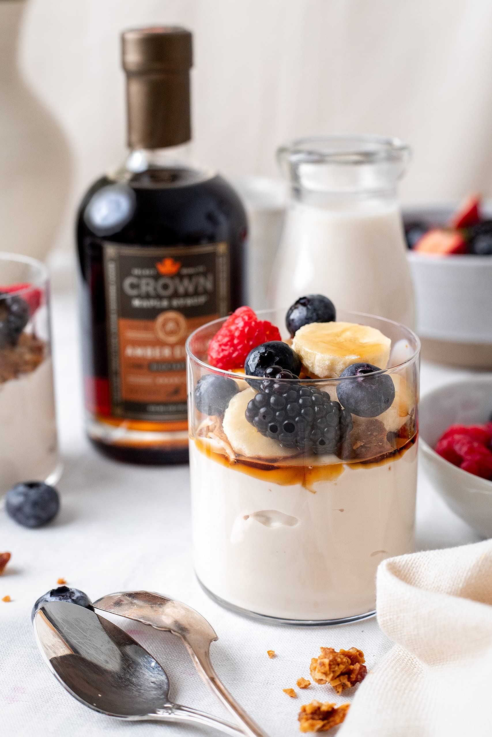 Crown Maple Amber Color syrup label emphasizes organic, pure qualities.