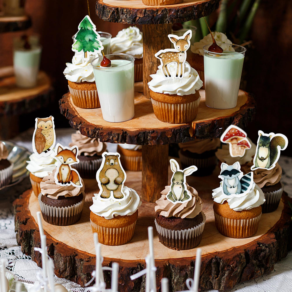 Cyodoos edible animal toppers with giraffe design elevate kids' party desserts.