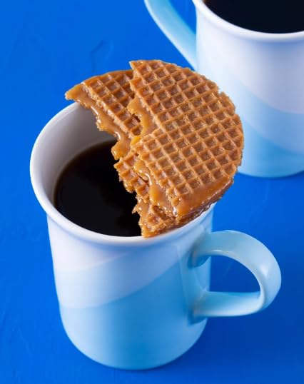 Daelmans Stroopwafel 24-count box ready for gifting or gatherings
