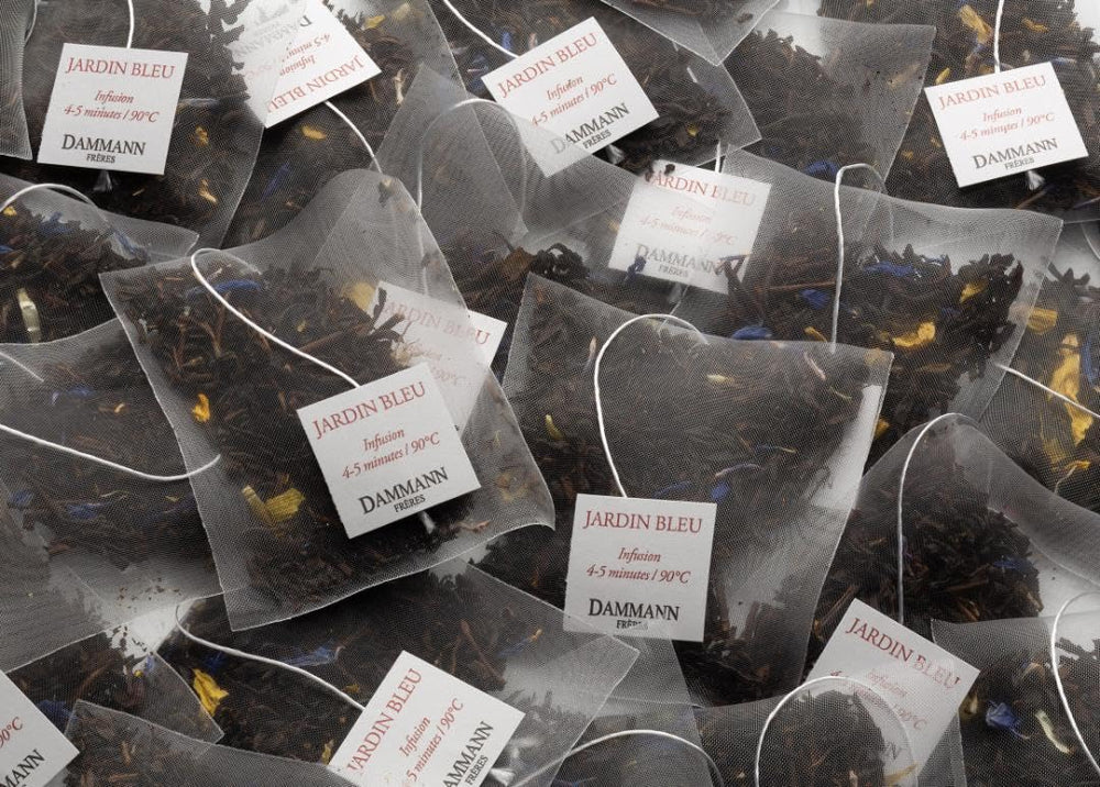 Dammann Frères Jardin Bleu rhubarb-strawberry aroma enhances iced or hot beverages.