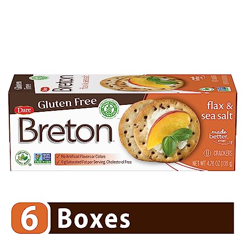 Serving plate with Dare Breton crackers paired with cheeses and spreads