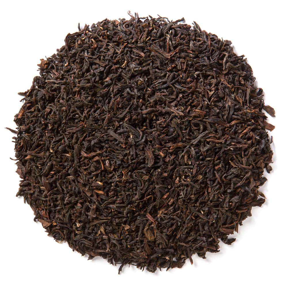 Singell Darjeeling brew in cup highlighting rich amber infusion