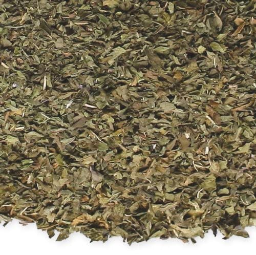 Davidson's Spearmint Leaves cup-pour showing refreshing mint tea