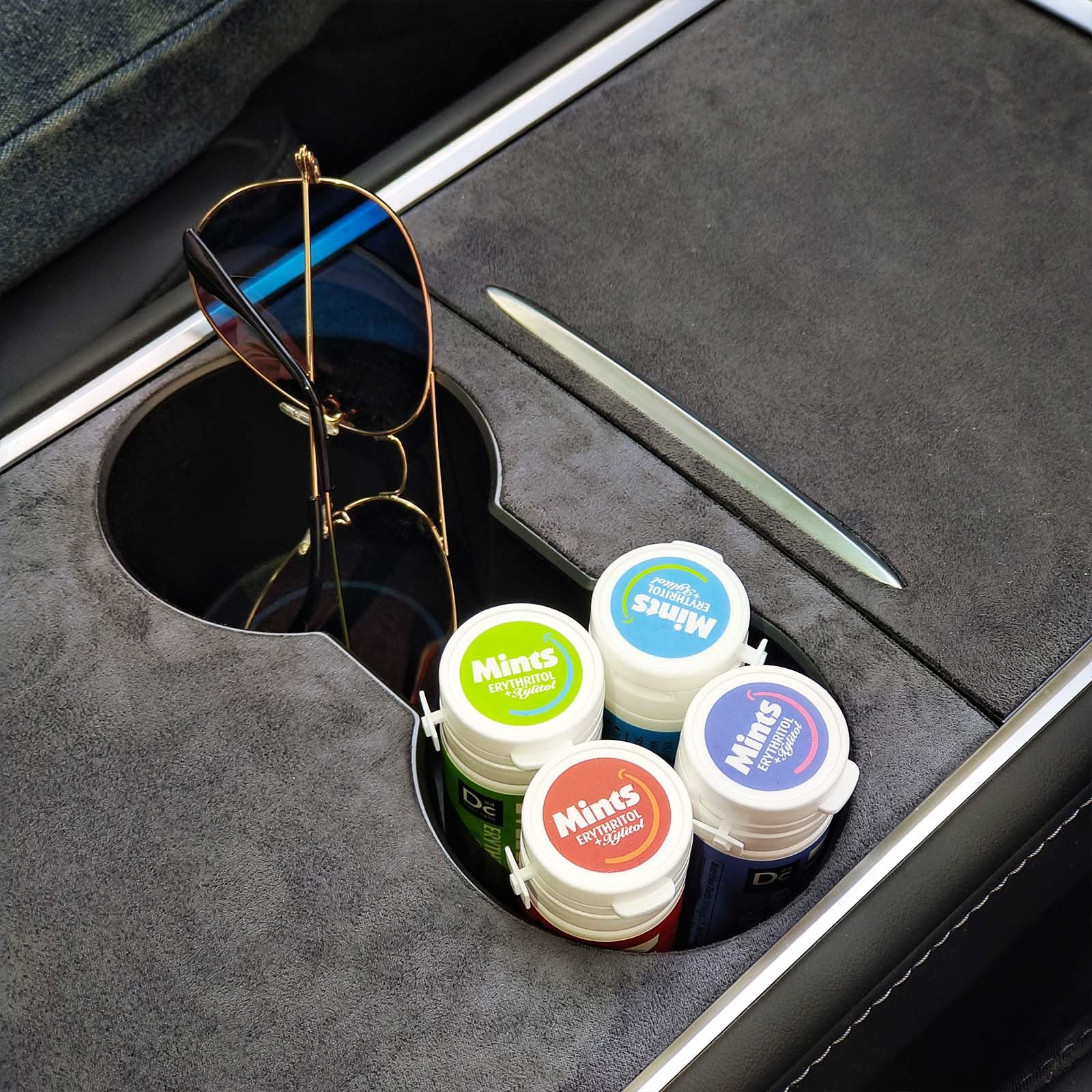 DC24 DAILY CARE vegan, non-GMO, gluten-free mint option.