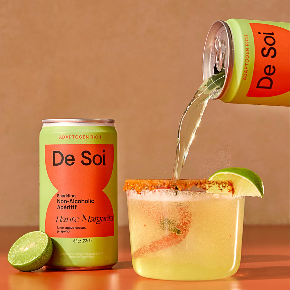 De Soi Haute Margarita crowd shot, elegant non-alcoholic option for guests.