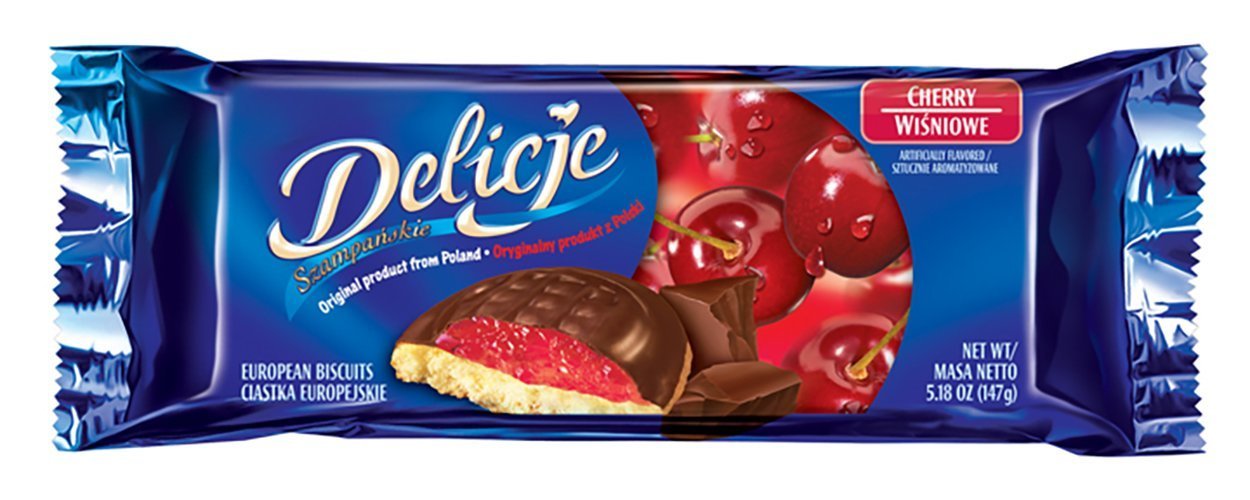 Delicje chocolate-coated cookie, premium finish for gifting or sharing.