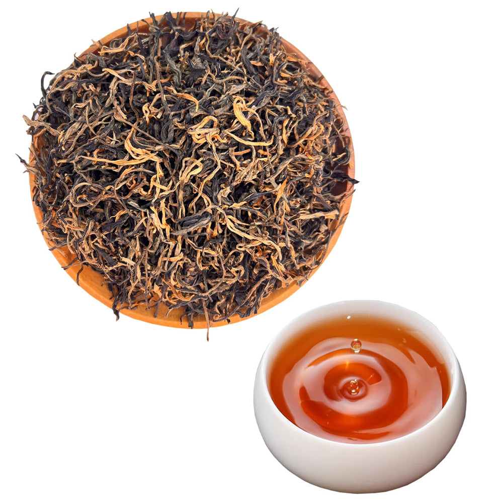 DIAN MAI HAO Yunnan Golden Special steeping tea reveals a bright copper cup for savoring.