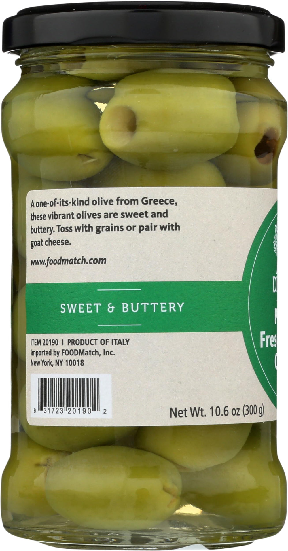 Divina Pitted Frescatrano Olives on salad bowl, lend color and savor.