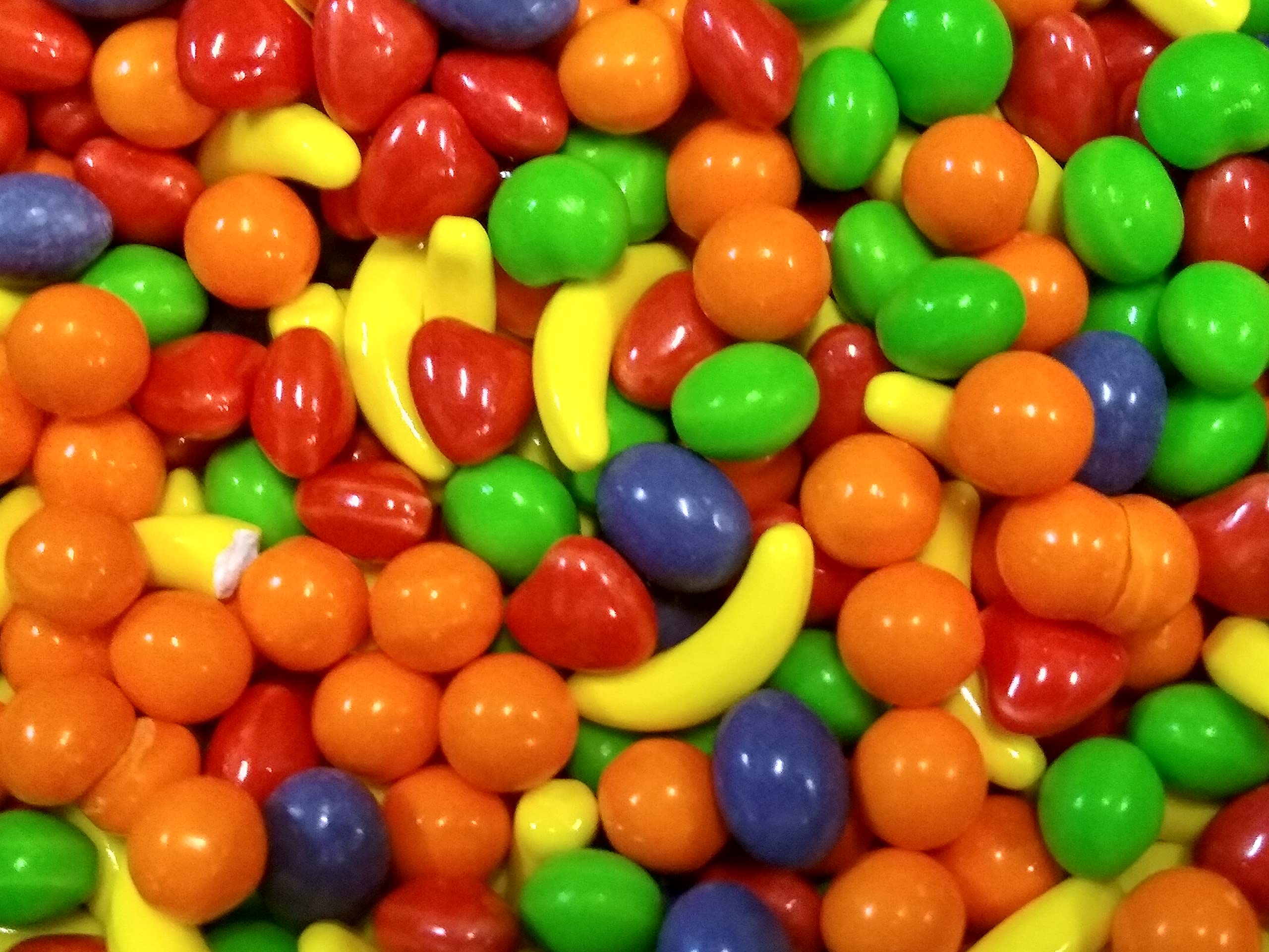 DM Sweets candy-dish-ready crunchy candy for dessert tables.